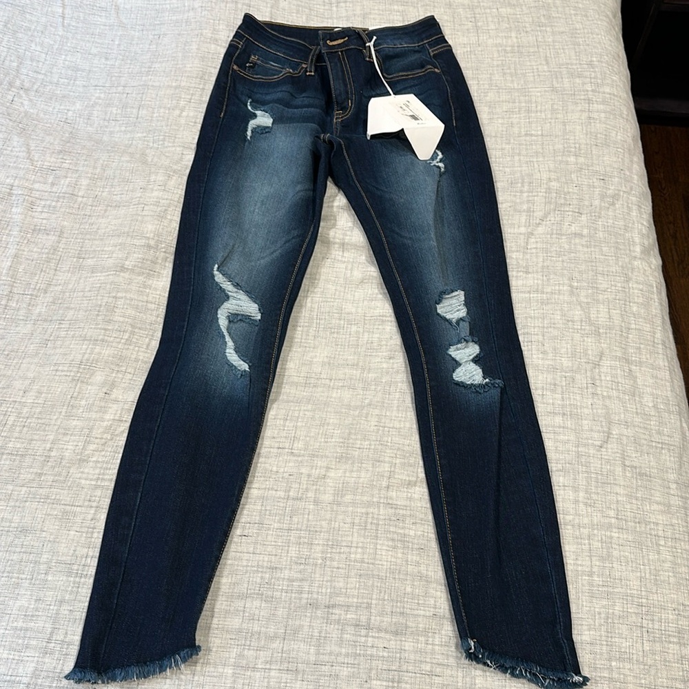 KanCan Distressed Jeans